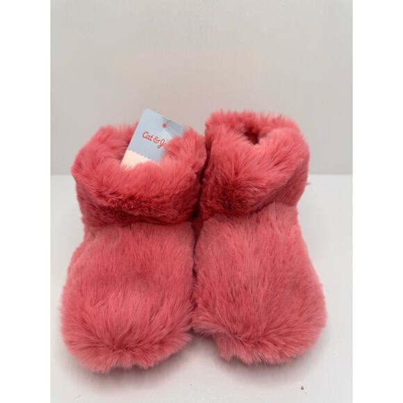 Reseller Bundle of 10 Pairs - Cat & Jack Girls’ Fuzzy Slippers – Small (5/6) - Picture 3 of 8
